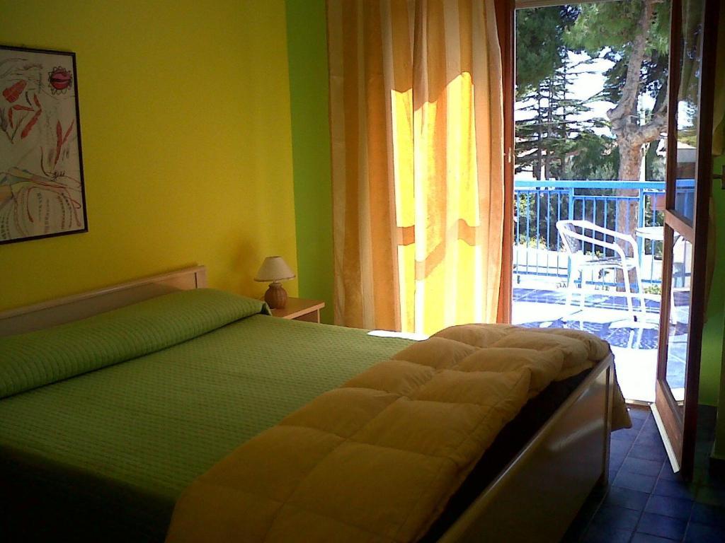 B&B Nido Colorato ฟอนตาเน บีอานเก ภายนอก รูปภาพ